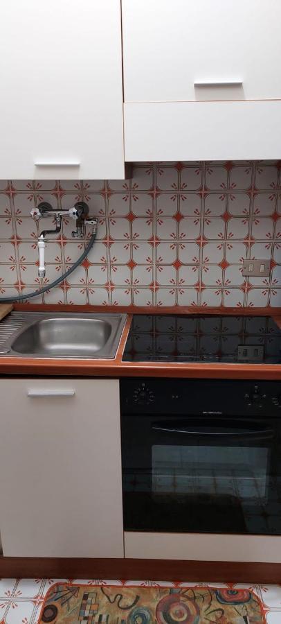 Ampio Monolocale Con Terrazzo - A 2 Passi Dal Mare Apartment Latte Exterior foto