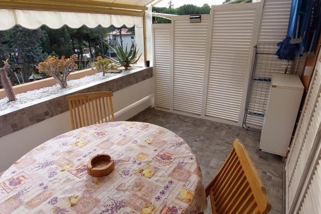 Ampio Monolocale Con Terrazzo - A 2 Passi Dal Mare Apartment Latte Exterior foto